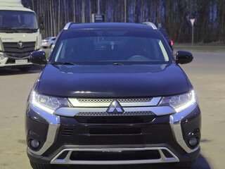 2021 Mitsubishi Outlander III Рестайлинг 3, чёрный, 2250000 рублей, вид 2