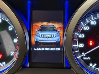2016 Toyota Land Cruiser Prado 150 Series Рестайлинг 1, белый, 4500000 рублей, вид 4