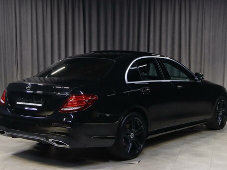 2020 Mercedes-Benz E-Класс 200 V (W213, S213, C238), чёрный, 2949000 рублей, вид 2