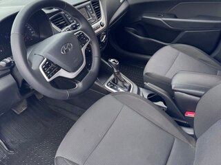 2018 Hyundai Solaris II, синий, 770000 рублей, вид 5