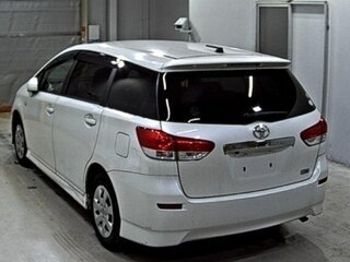2011 Toyota Wish II, белый, 1440000 рублей, вид 4