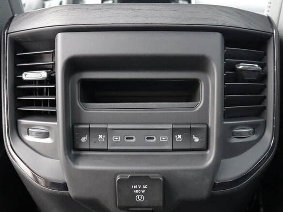 2026 Ram 1500 Crew Cab eTorque V Рестайлинг, чёрный, 12849000 рублей - вид 31
