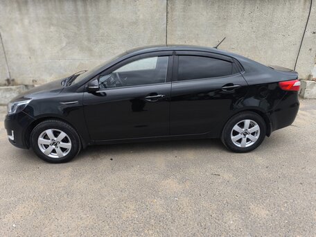 2012 Kia Rio 4-speed III, чёрный, 800000 рублей, вид 3
