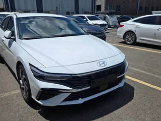 2023 Hyundai Avante VII Рестайлинг, белый, 1690000 рублей, вид 4