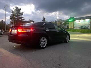 2019 Toyota Camry VIII (XV70), чёрный, 2580000 рублей, вид 4