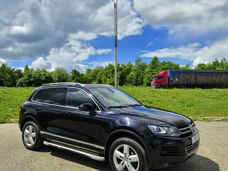 2011 Volkswagen Touareg II, чёрный, 2050000 рублей, вид 1