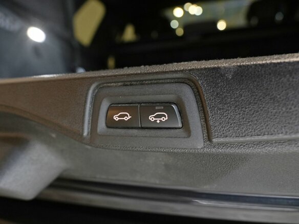 2021 BMW X7 40i I (G07), чёрный - вид 26