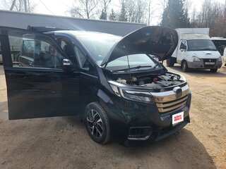2017 Honda Stepwgn Spada V, чёрный, 2500000 рублей, вид 2