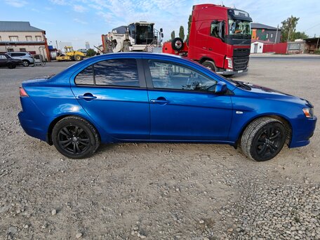 2011 Mitsubishi Lancer X Рестайлинг, синий, 650000 рублей, вид 2