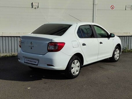 2017 Renault Logan II, белый, 535000 рублей, вид 4