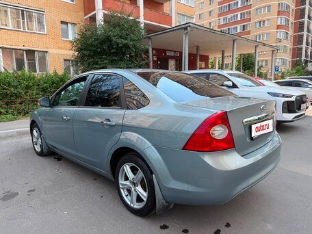 2009 Ford Focus II Рестайлинг, серый, 440000 рублей, вид 4