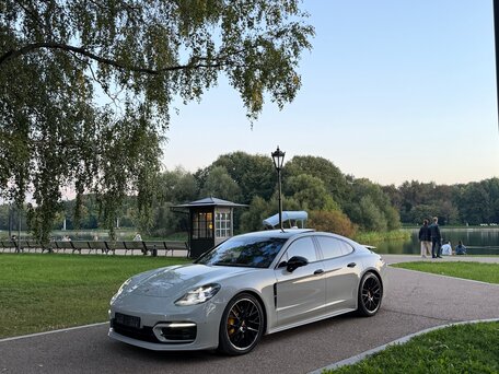 2020 Porsche Panamera 4 II Рестайлинг, серый, 11100000 рублей, вид 1