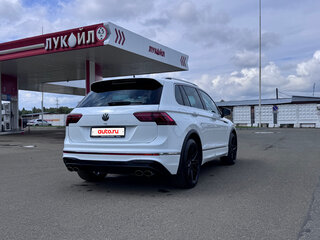 2022 Volkswagen Tiguan R, белый, 5300000 рублей, вид 3