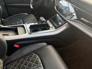 2019 Audi Q8 50 TDI I (4M), серый, 7100000 рублей, вид 5