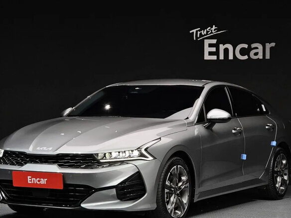 2022 Kia K5 III, серый