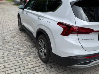 2021 Hyundai Santa Fe IV Рестайлинг, белый, 3500000 рублей, вид 4