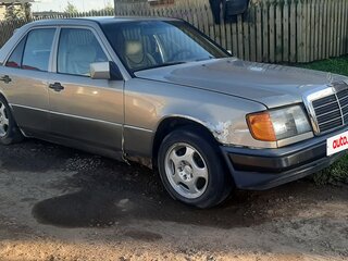 1990 Mercedes-Benz W124 230, бежевый, 220000 рублей, вид 4