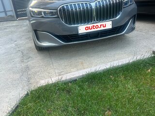 2020 BMW 7 серии 740d xDrive VI (G11/G12) Рестайлинг, серый, 7350000 рублей, вид 3