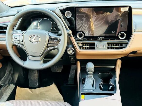 2025 Lexus ES 200 VII Рестайлинг 2, белый, 5690000 рублей - вид 10