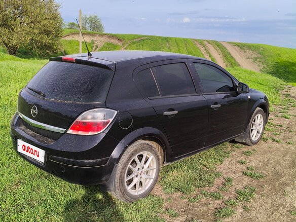 2011 Opel Astra H Рестайлинг, чёрный, 450000 рублей - вид 2