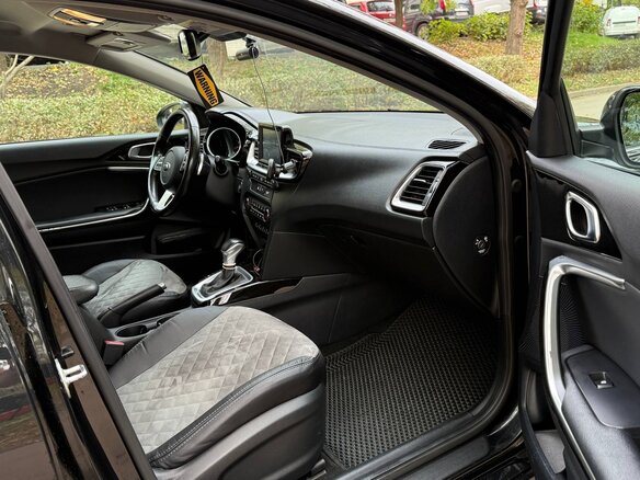 2020 Kia Ceed III, чёрный, 1450000 рублей - вид 12