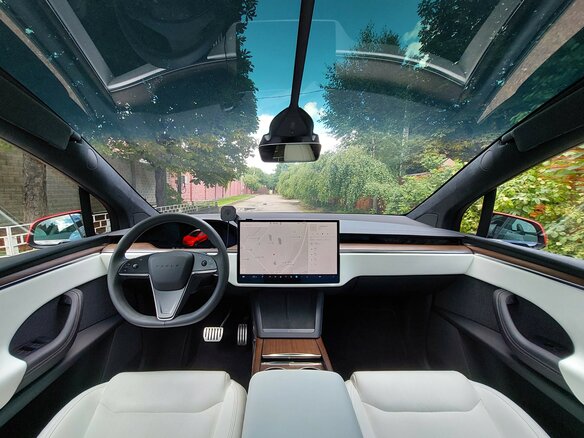 2021 Tesla Model X Long Range I Рестайлинг, красный, 7900000 рублей - вид 11