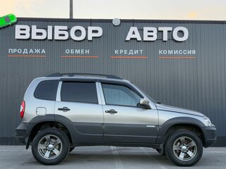 2011 Chevrolet Niva I Рестайлинг, коричневый, 570000 рублей, вид 3