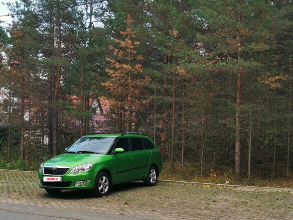 2011 Skoda Fabia II Рестайлинг, зелёный, 950000 рублей - вид 9