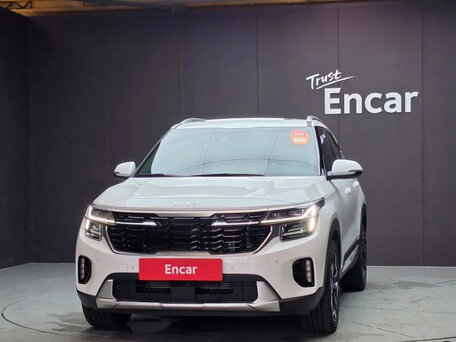 2022 Kia Seltos I Рестайлинг, белый, 1633000 рублей, вид 2