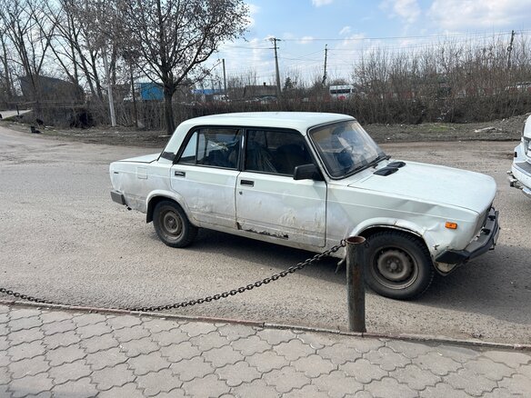 1992 Lada (ВАЗ) 2105, белый, 51000 рублей - вид 3