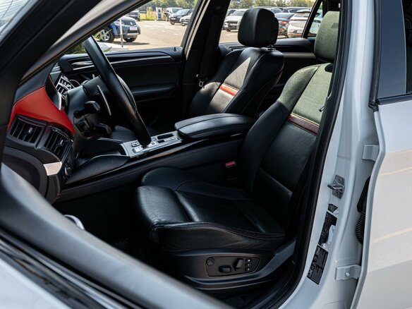 2014 BMW X6 M I (E71) Рестайлинг, белый, 3200000 рублей - вид 9