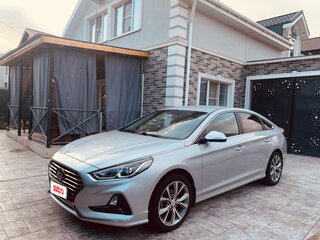 2019 Hyundai Sonata VII (LF) Рестайлинг, серебристый, 1900000 рублей, вид 1