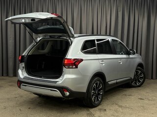 2021 Mitsubishi Outlander III Рестайлинг 3, серый, 2474888 рублей, вид 5