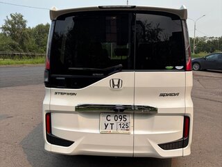 2017 Honda Stepwgn Spada V, белый, 1750000 рублей, вид 5