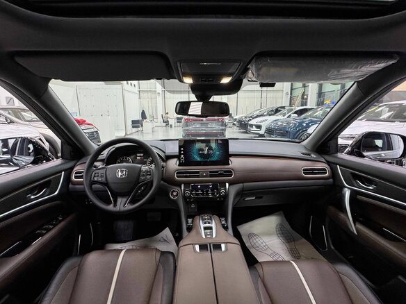2025 Honda UR-V I Рестайлинг 2, чёрный, 5749000 рублей - вид 6