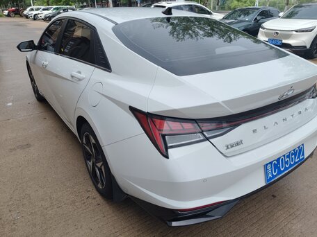 2021 Hyundai Elantra VII (CN7), белый, 1600000 рублей, вид 4