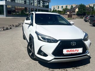 2021 Toyota Yaris L X XP150 Рестайлинг, белый, 1750000 рублей, вид 1
