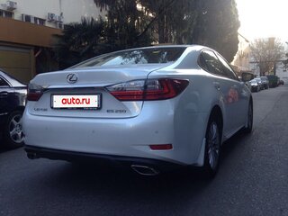 2015 Lexus ES 250 VI Рестайлинг, белый, 1900000 рублей, вид 2