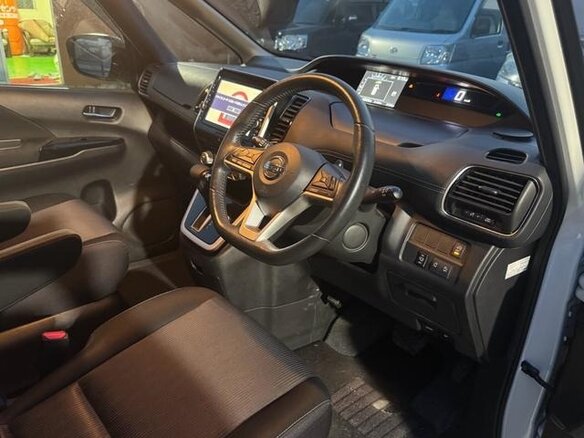 2021 Nissan Serena S-Hybrid V (C27) Рестайлинг, белый - вид 7