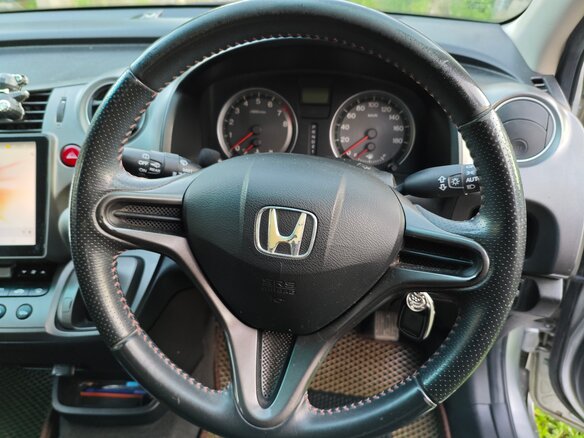 2006 Honda Stream II, серый, 990000 рублей - вид 10
