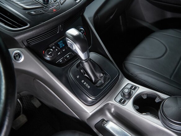 2016 Ford Kuga II, чёрный, 1299000 рублей - вид 16