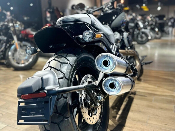 2023 Harley-Davidson Fat Bob, чёрный, 3300000 рублей - вид 5