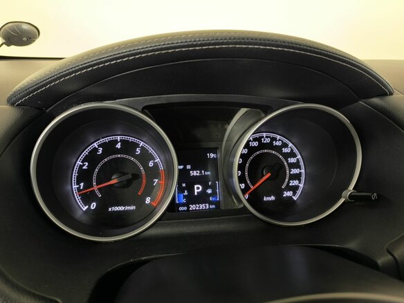 2011 Mitsubishi Outlander II Рестайлинг, белый - вид 6