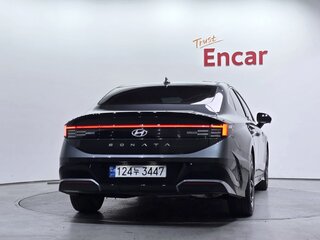 2023 Hyundai Sonata VIII (DN8) Рестайлинг, чёрный, 2390005 рублей, вид 4