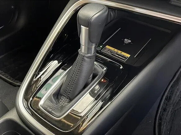2023 Honda Vezel II, белый, 1690000 рублей - вид 13