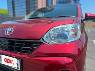 2017 Toyota Passo III, красный, 865000 рублей, вид 5