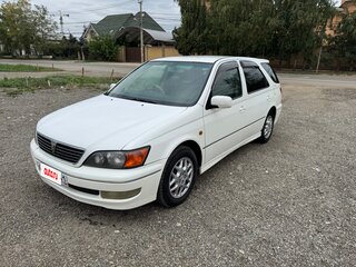 1999 Toyota Vista Ardeo V (V50), белый, 360000 рублей, вид 1