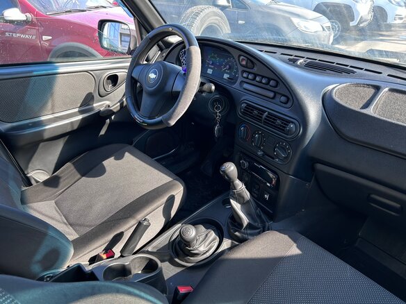 2018 Chevrolet Niva I Рестайлинг, серебристый - вид 13