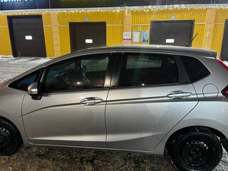 2018 Honda Fit III Рестайлинг, серебристый, 1250000 рублей, вид 4