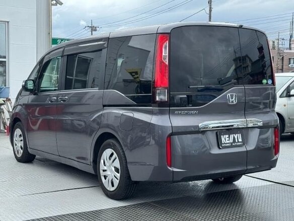 2015 Honda Stepwgn V, серый - вид 5